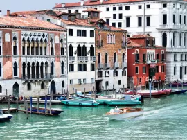 Encuentra los Mejores Hoteles en el Centro de Venecia  Disfruta tu Estadía al Máximo