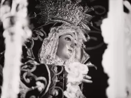 Toda la historia y devoción detrás de la Virgen de los Reyes en Sevilla