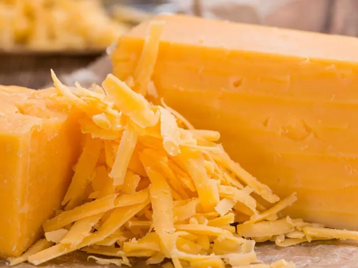 beneficios del queso cheddar durante el embarazo